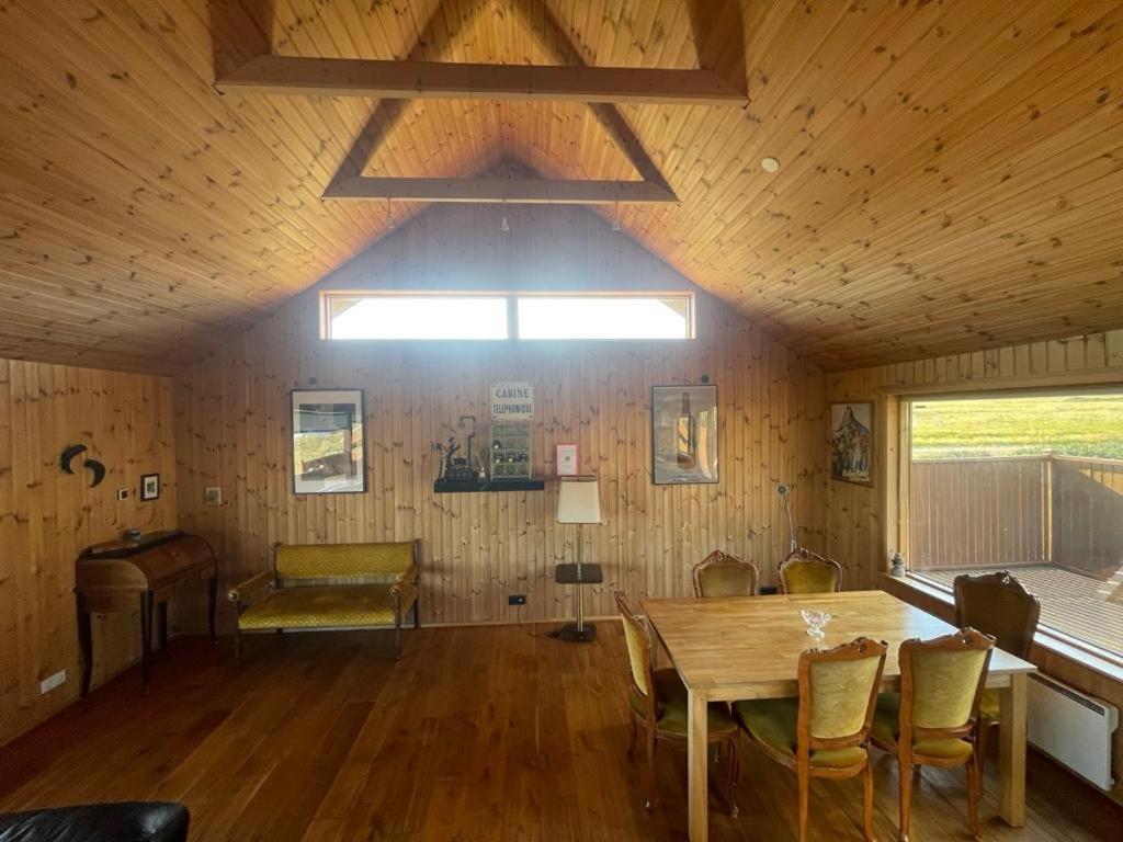 Glass House With Private River & 360° Views Holiday home