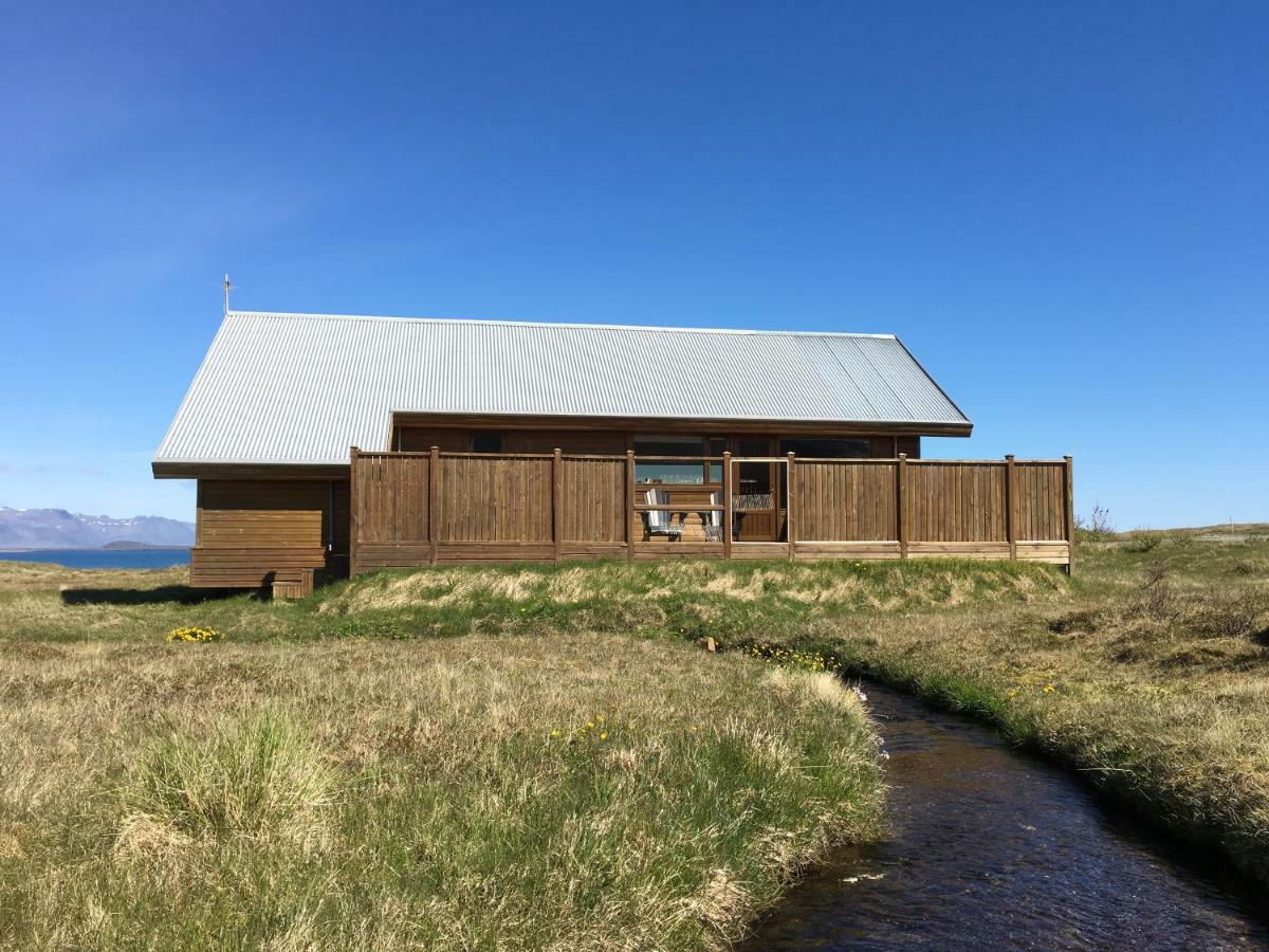 Glass House With Private River & 360° Views Holiday home *