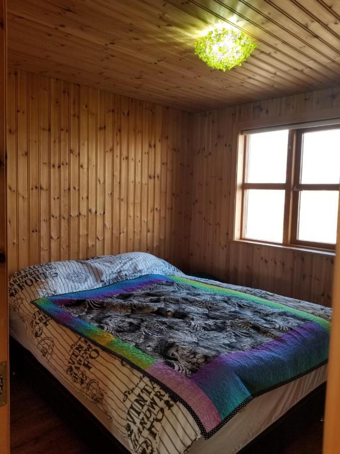 Glass House With Private River & 360° Views Holiday home *