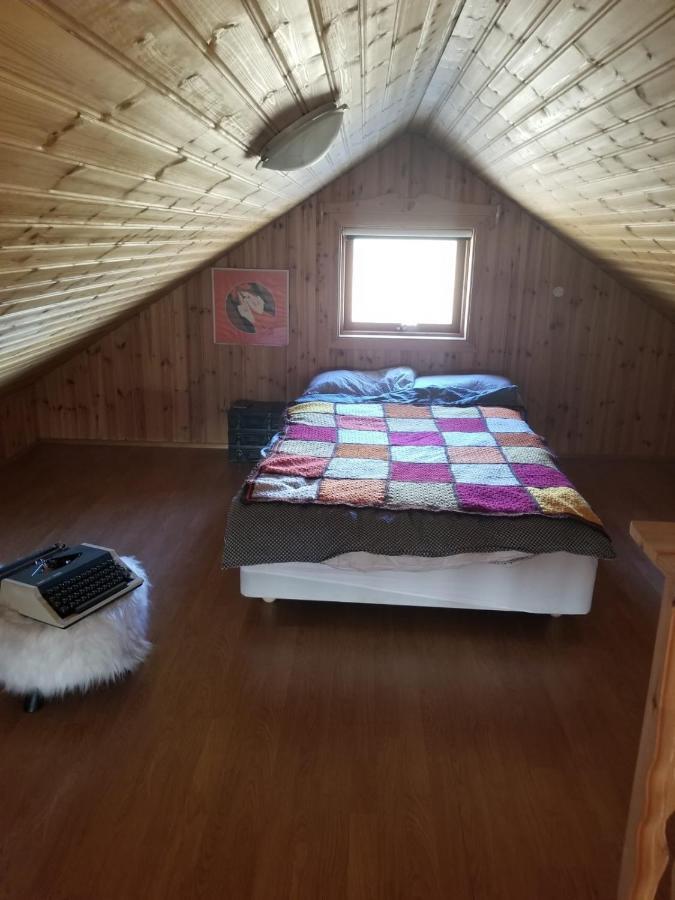 Glass House With Private River & 360° Views Holiday home Stapi